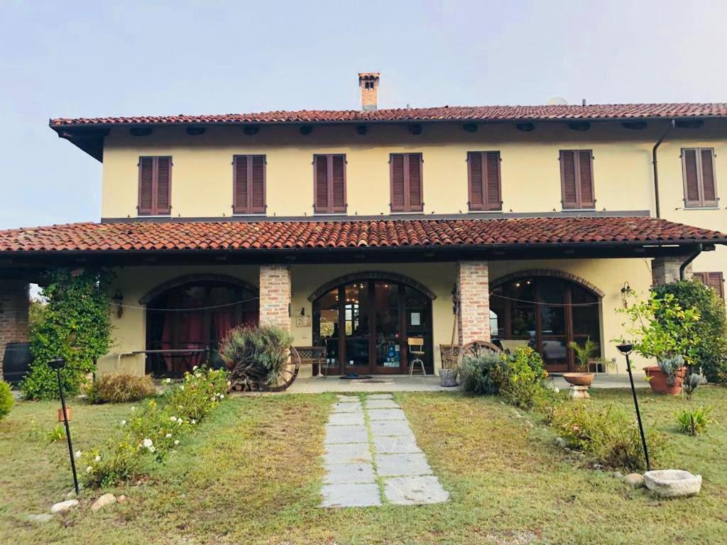 La Madonnina Agriturismo Dorè Alba  Extérieur photo